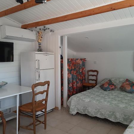 Chalet Au Pied Du Mont Ventoux Mormoiron Εξωτερικό φωτογραφία
