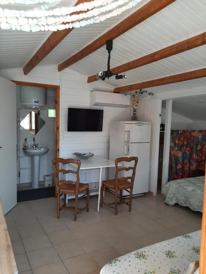 Chalet Au Pied Du Mont Ventoux Mormoiron Εξωτερικό φωτογραφία